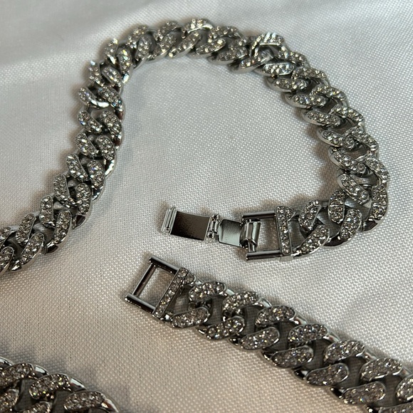 Stainless Steel 8MM Cuban Link Necklace. Iced with Inset Cubic Zirconia. NWOT - Picture 5 of 6